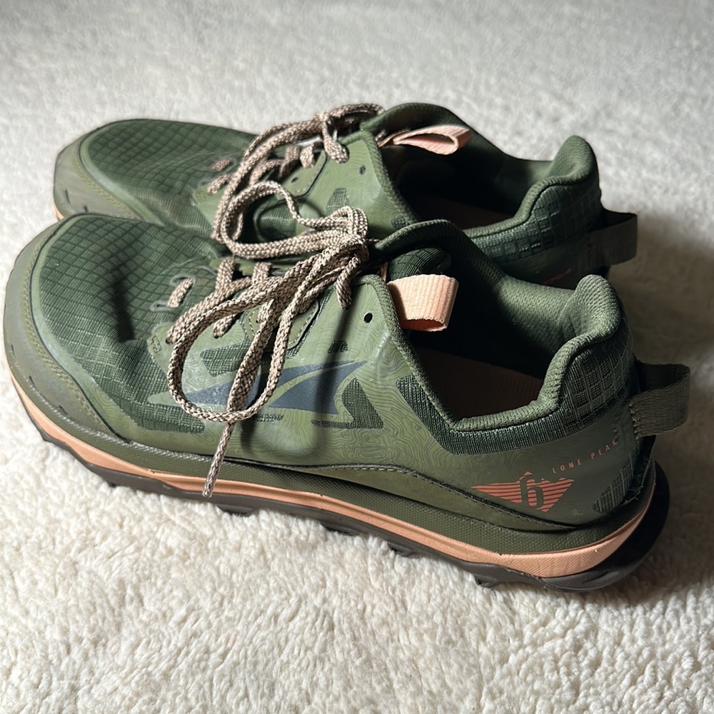 Altra, Lone Peak 6